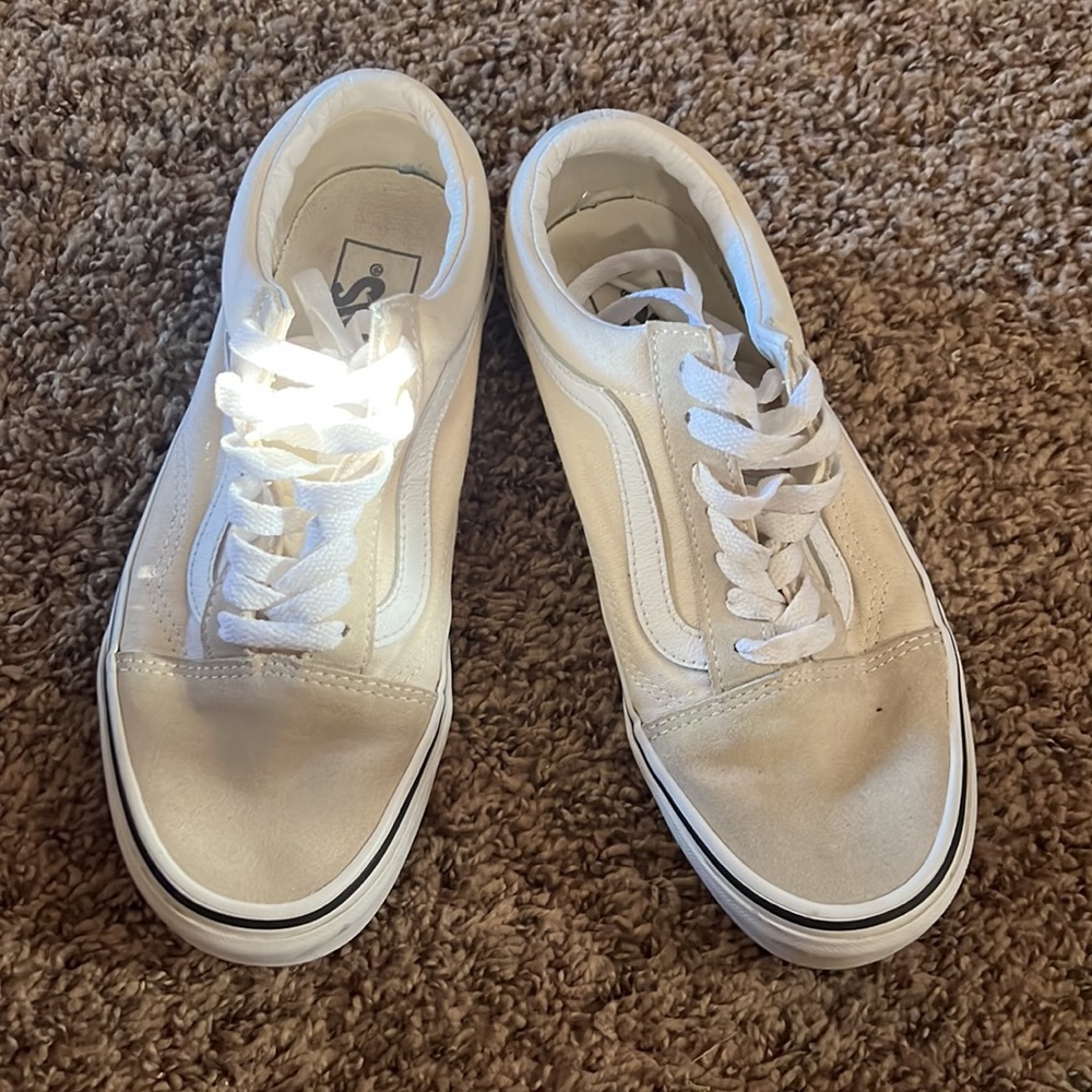 OLD SCHOOL VANS IN TURTLEDOVE/TRUE WHITE